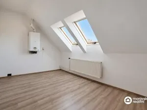 Pronájem rodinného domu, Ivančice, Jana Schwarze, 100 m2