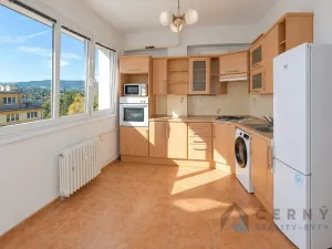 Prodej bytu 2+1, Liberec, Nad Školou, 60 m2