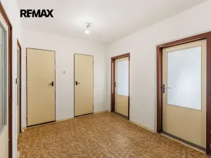 Prodej bytu 3+1, Praha - Řepy, Na chobotě, 77 m2