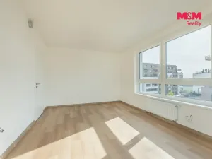 Prodej bytu 1+kk, Praha - Dolní Měcholupy, Honzíkova, 35 m2