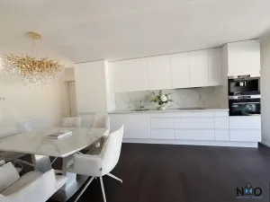 Prodej vícegeneračního domu, Praha - Pitkovice, Žampiónová, 190 m2