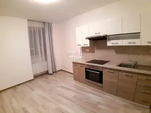 Pronájem bytu 1+kk, Otrokovice, nám. 3. května, 24 m2