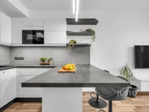 Prodej bytu 3+kk, Praha - Uhříněves, Oty Bubeníčka, 57 m2