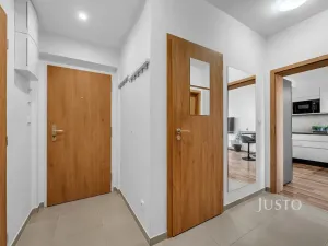 Prodej bytu 3+kk, Praha - Uhříněves, Oty Bubeníčka, 57 m2