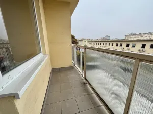 Pronájem bytu 1+1, Praha - Malešice, Limuzská, 46 m2