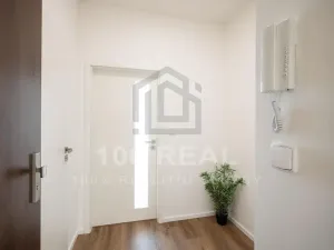 Pronájem bytu 1+kk, Pardubice, třída Míru, 37 m2