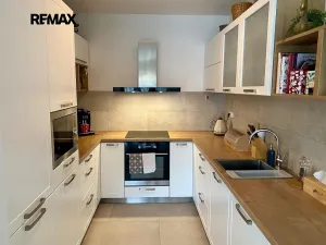 Pronájem rodinného domu, Mukařov, Na Kopci, 103 m2