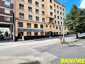 Pronájem garážového stání, Brno, Příkop, 12 m2