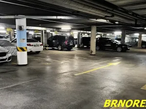Pronájem garážového stání, Brno, Příkop, 12 m2