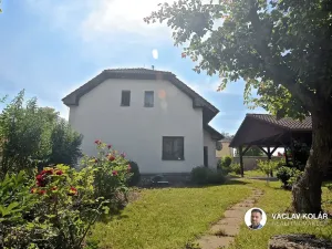 Prodej rodinného domu, Stěžery, Lipová, 196 m2