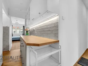 Prodej bytu 2+kk, Praha - Nusle, U Pernštejnských, 45 m2
