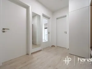 Pronájem bytu 2+kk, Olomouc, Milana Ticháka, 56 m2