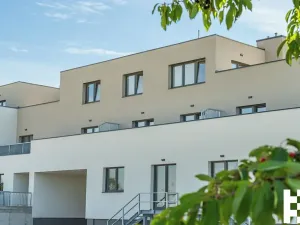 Prodej bytu 1+kk, Praha - Satalice, Za Novákovou zahradou, 34 m2