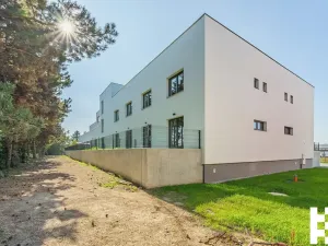 Prodej - jiné, Praha - Satalice, 14 m2
