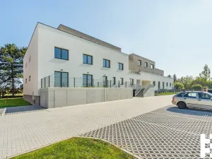Prodej bytu 2+kk, Praha - Satalice, Za Novákovou zahradou, 36 m2