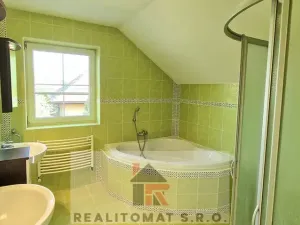 Pronájem rodinného domu, Šestajovice, Ve Skále, 160 m2