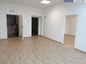 Pronájem kanceláře, Frýdek-Místek, Zámecké nám., 84 m2