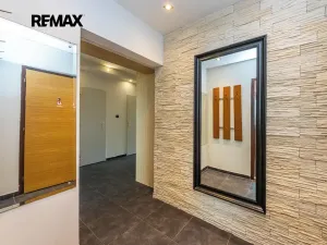 Prodej bytu 3+1, Praha - Modřany, Platónova, 74 m2