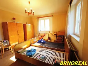 Prodej podílu rodinného domu, Brno, Šmejkalova, 195 m2