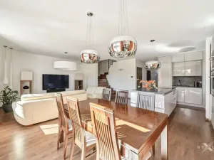 Prodej rodinného domu, Větrušice, Skalní, 158 m2