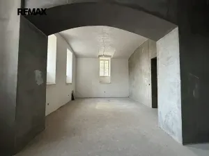 Pronájem obchodního prostoru, Praha - Nové Město, Koubkova, 89 m2