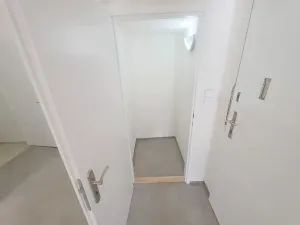 Pronájem bytu 1+1, Praha - Vinohrady, Ondříčkova, 45 m2