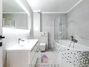 Prodej bytu 4+kk, Praha - Komořany, Pod lesem, 343 m2
