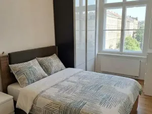 Pronájem bytu 3+kk, Praha - Smíchov, Plzeňská, 60 m2