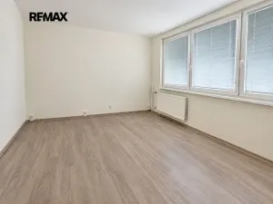 Pronájem bytu 2+1, Břeclav, Na Valtické, 42 m2