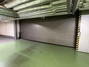Pronájem garáže, Praha - Libeň, Kurta Konráda, 17 m2