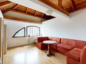 Dražba restaurace, Praha - Holešovice, Jankovcova, 1096 m2