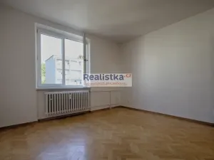 Pronájem bytu 3+1, Plzeň, Pod Záhorskem, 77 m2