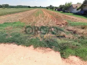 Prodej podílu pole, Moravský Písek, 2422 m2