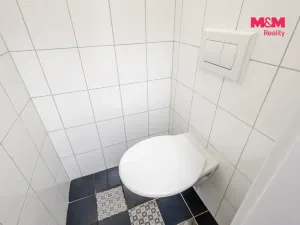 Pronájem obchodního prostoru, Nový Bor, Tržní náměstí, 108 m2