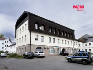 Pronájem obchodního prostoru, Nový Bor, Tržní náměstí, 108 m2