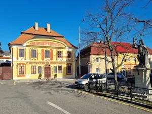 Pronájem bytu 1+1, Uhlířské Janovice, Václavské náměstí, 55 m2