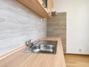 Prodej bytu 2+1, Chomutov, Holešická, 62 m2