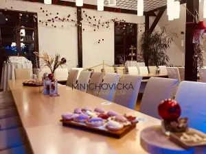 Prodej restaurace, Říčany, Olivova, 909 m2