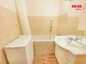 Pronájem bytu 2+1, Praha - Kobylisy, Košťálkova, 55 m2