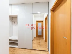Prodej bytu 2+kk, Praha - Břevnov, Ve Střešovičkách, 57 m2