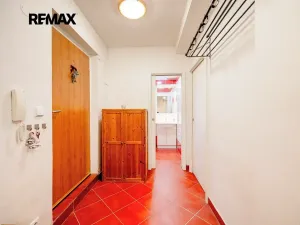 Prodej bytu 2+kk, Praha - Podolí, Doudova, 50 m2