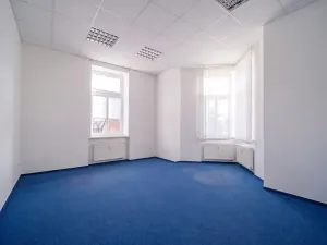 Pronájem kanceláře, Jičín, 17. listopadu, 688 m2