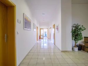 Pronájem kanceláře, Jičín, 17. listopadu, 688 m2