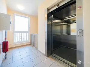 Pronájem bytu 3+kk, Praha - Čakovice, Bermanova, 72 m2