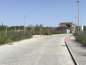 Prodej pozemku, Mikulov, Slovácké brigády, 721 m2