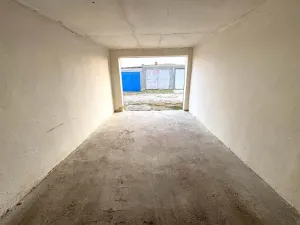 Pronájem garáže, Opava, Vančurova, 16 m2