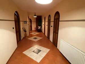 Pronájem vícegeneračního domu, Kynšperk nad Ohří, 600 m2