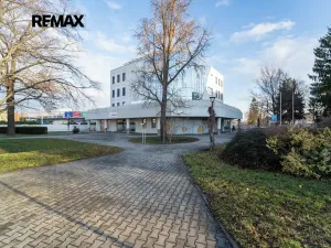 Pronájem obchodního prostoru, Kolín, Sladkovského, 540 m2