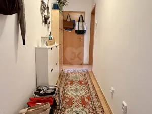 Pronájem bytu 2+kk, Praha - Vinohrady, Velehradská, 48 m2
