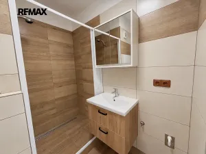 Pronájem bytu 1+1, Slavkov u Brna, sídliště Nádražní, 34 m2